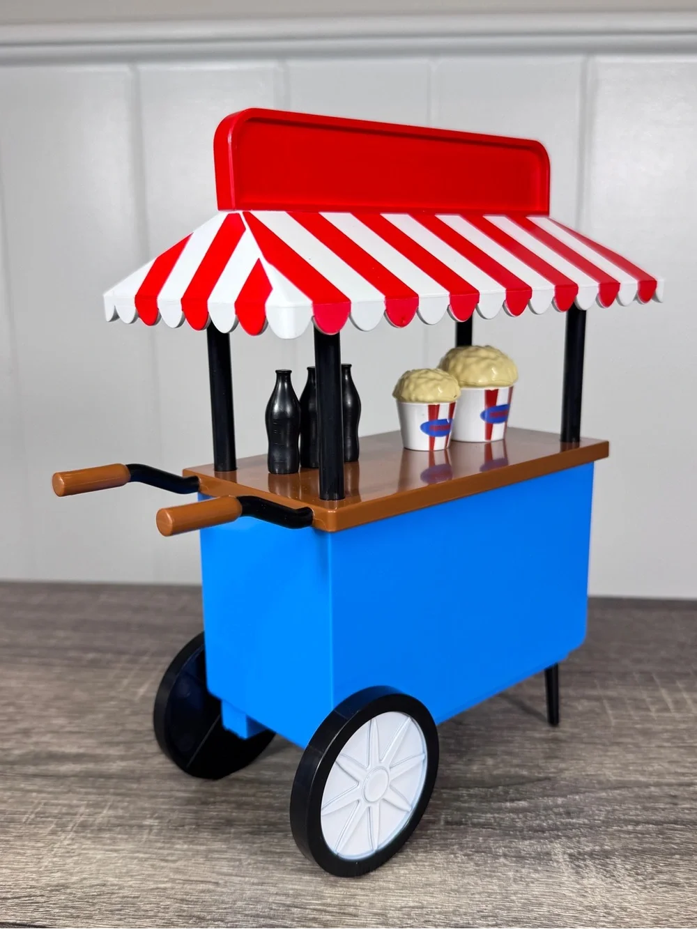 NEW Target Bullseye Playground Popcorn Stand